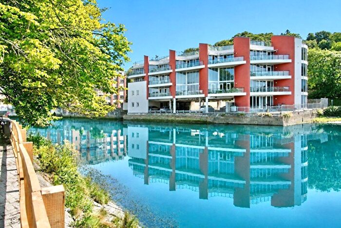 3 Bedroom Flat For Sale In Malpas Road, Truro, Cornwall, TR1