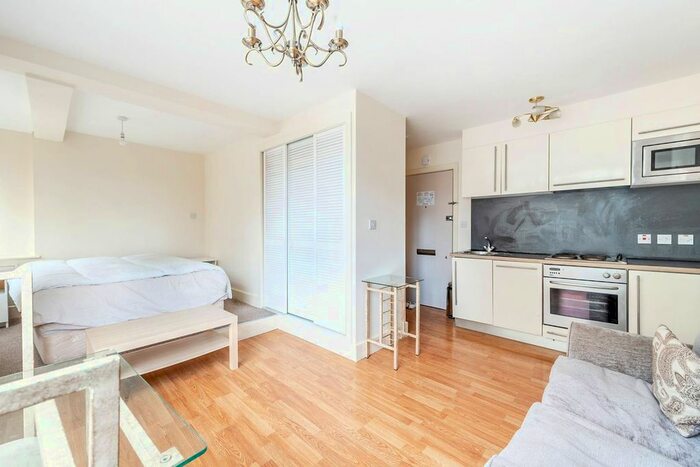 Studio To Rent In Sloane Avenue, Sloane Square, London, SW3