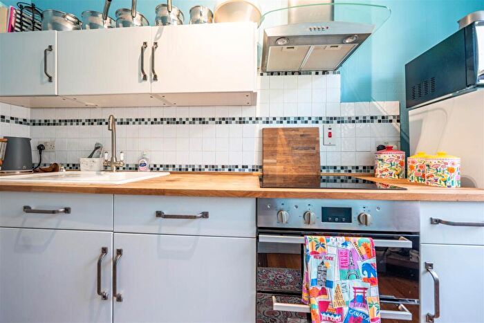 1 Bedroom Flat For Sale In Hawarden Terrace, Perth, PH1