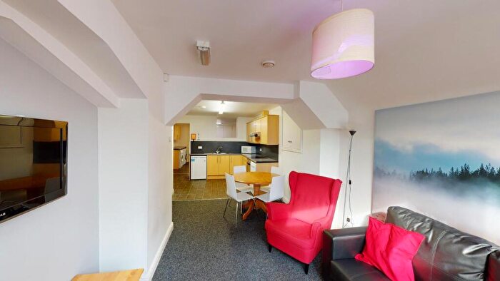 4 Bedroom Flat To Rent In A Glossop Road, Broomhill, S10