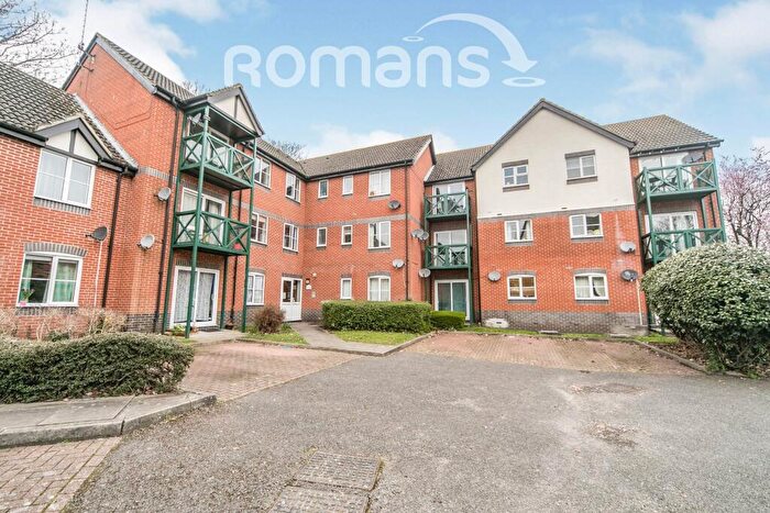 2 Bedroom Flat To Rent In Admirals Court, Rose Kiln Lane, Reading, RG1