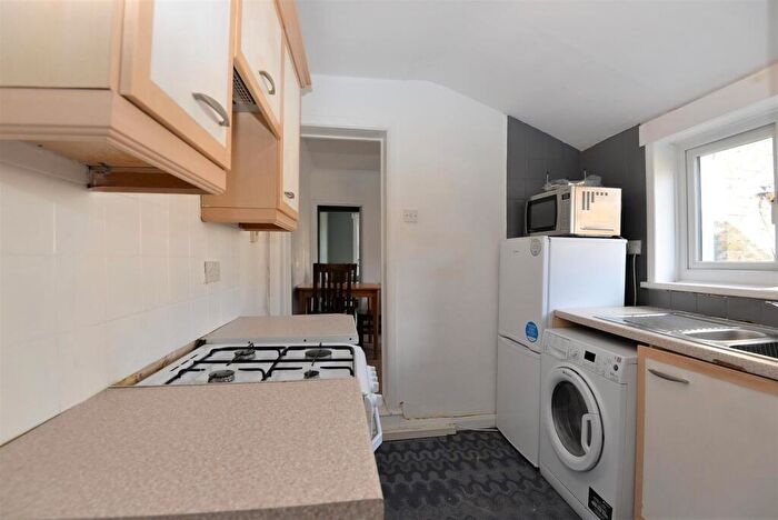 1 Bedroom Flat To Rent In Dawlish Road, Leyton, London, E10