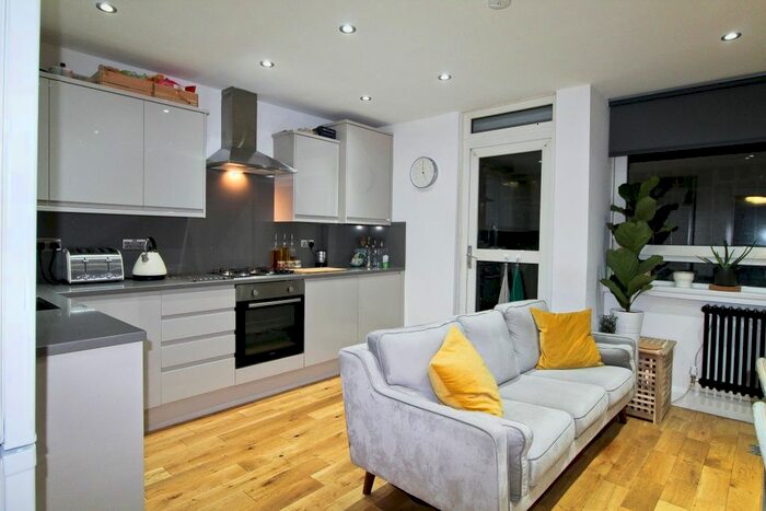 4 Bedroom Flat To Rent In Pownall Road, London, E8