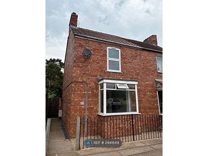 3 Bedroom Semi-detached House To Rent In New St, Sleaford, NG34