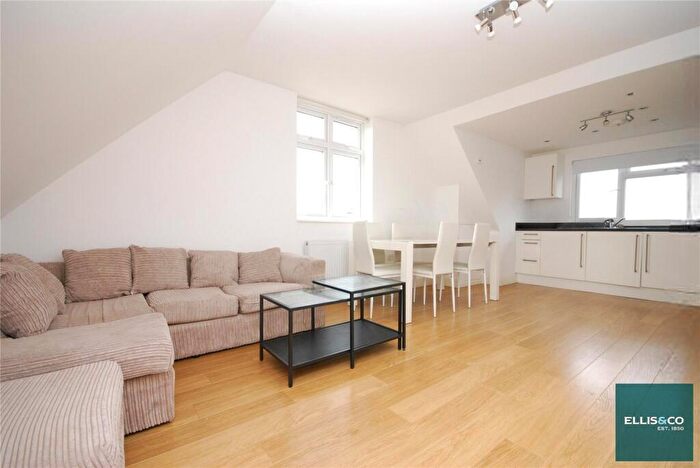 1 Bedroom Apartment To Rent In Golders Green Road, Golders Green, NW11
