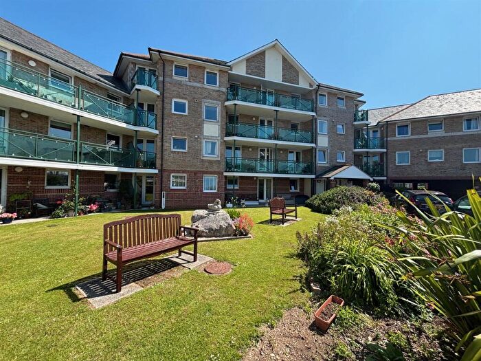 1 Bedroom Flat For Sale In Commercial Road, Weymouth, DT4