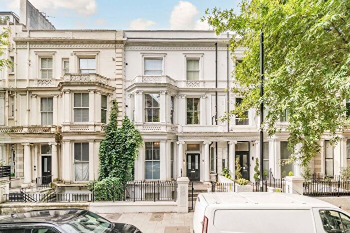 Studio To Rent In Holland Road, London, W14