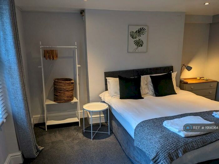 1 Bedroom Flat To Rent In Leam Terrace, Leamington Spa, CV31