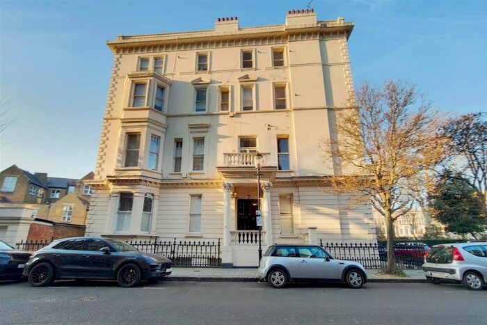 1 Bedroom Flat To Rent In Earl's Court Square, London, SW5