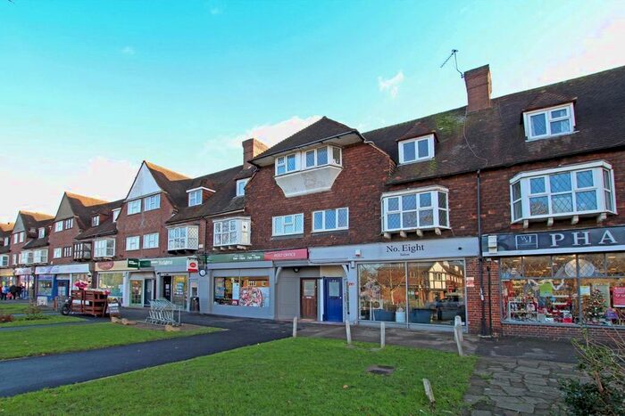 3 Bedroom Flat To Rent In Manor Road North, Hinchley Wood, Esher KT10