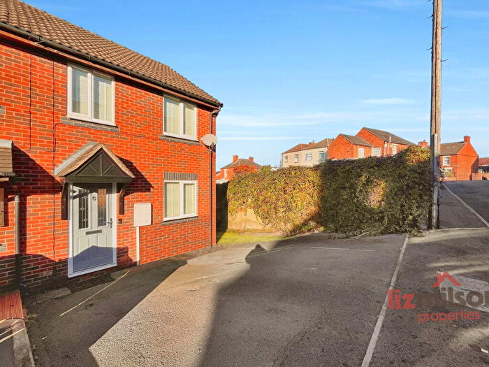 2 Bedroom End Of Terrace House For Sale In Glebe Street, Swadlincote, Derbyshire, DE11