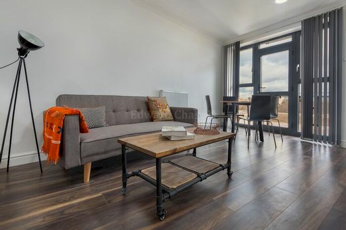 1 Bedroom Flat To Rent In Mayes House, Goodmayes, IG3