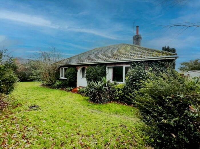 2 Bedroom Detached Bungalow For Sale In Milestone Lane, Pinchbeck, PE11