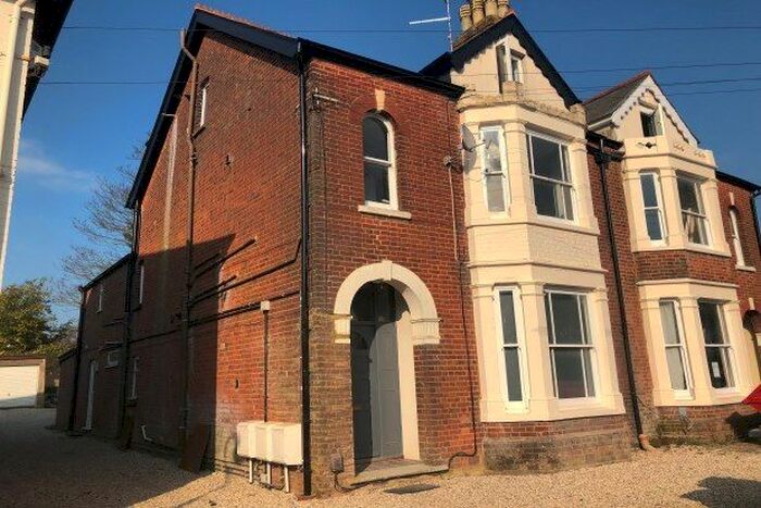 1 Bedroom Flat To Rent In Cromwell Road, Basingstoke, RG21