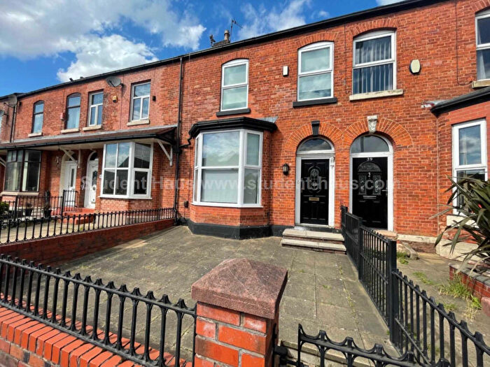 5 Bedroom House To Rent In Great Cheetham Street West, Salford, M7