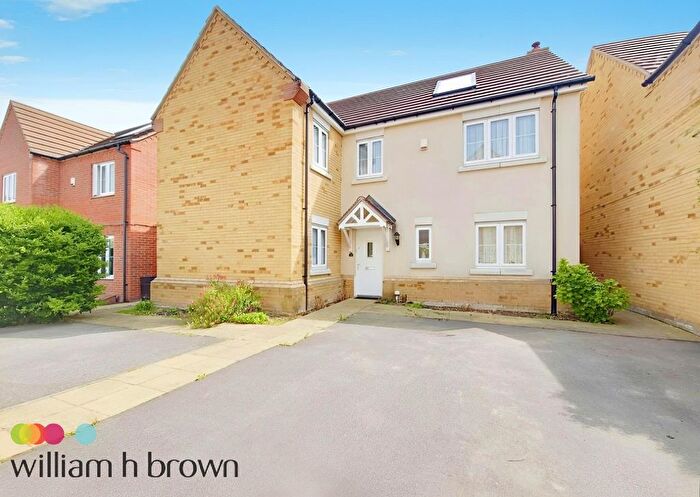 4 Bedroom Detached House To Rent In Elms Close, Hornchurch, RM11