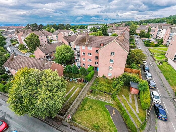 2 Bedroom Flat For Sale In / Alan Breck Gardens, Edinburgh, EH4