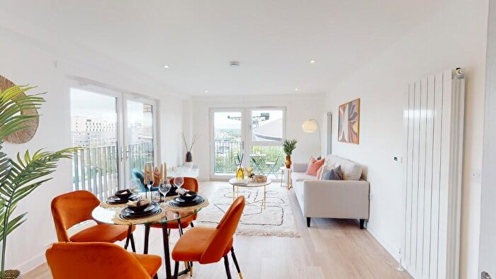 2 Bedroom Apartment To Rent In Minerva Square, Glasgow, Glasgow City, G3