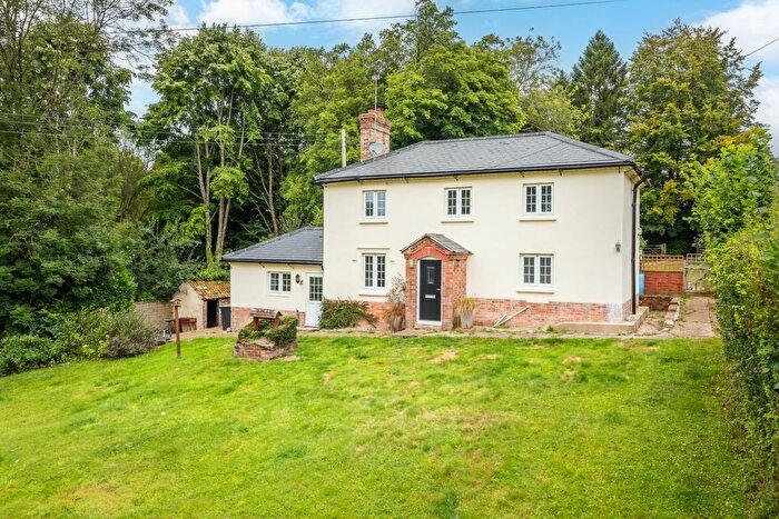 3 Bedroom Detached House For Sale In Manswood, Wimborne, Dorset, BH21