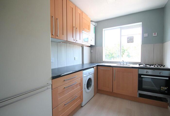 1 Bedroom Flat To Rent In Fisher House, Ward Road, Tufnell Park, N19