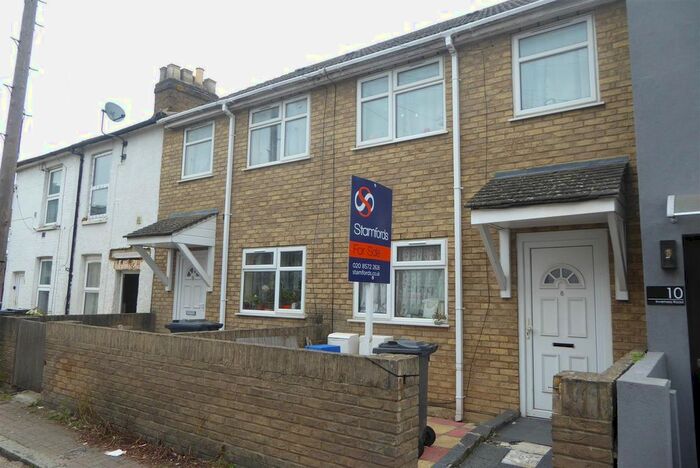 2 Bedroom Terraced House To Rent In Inverness Road, Hounslow, TW3