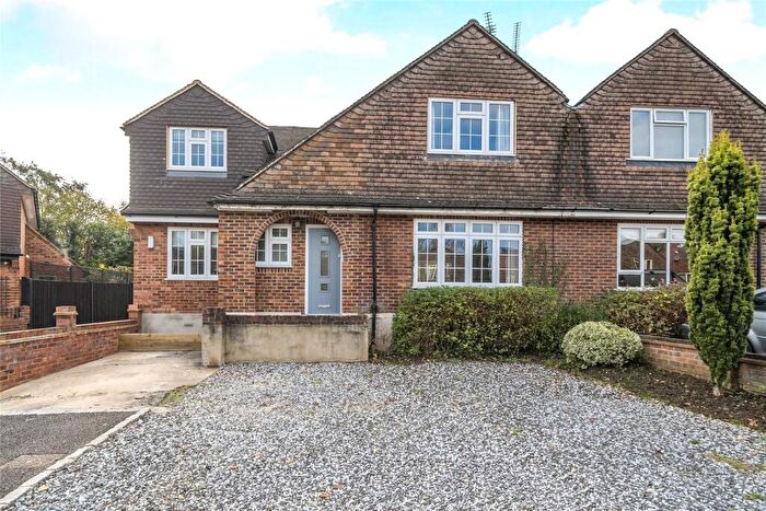 4 Bedroom Semi Detached House For Sale In Stringhams Copse, Ripley, Surrey, GU23