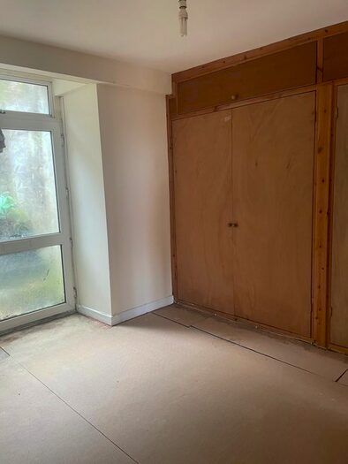 1 Bedroom Flat To Rent In Carlton Terrace, Swansea, SA1