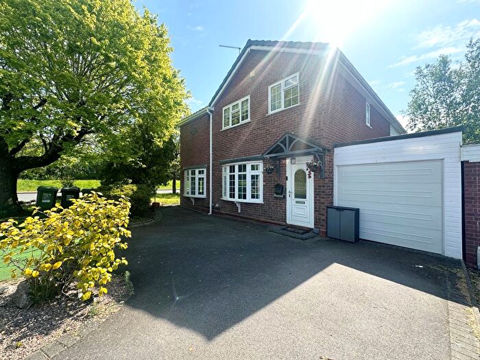 5 Bedroom Property To Rent In Hollyberry Close, Redditch, B98