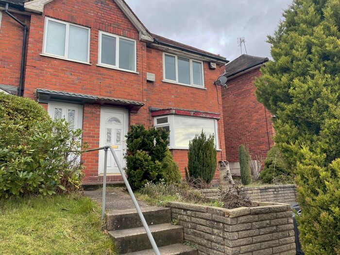 3 Bedroom End Of Terrace House To Rent In Beeches Road, Great Barr, Birmingham, West Midlands, B42
