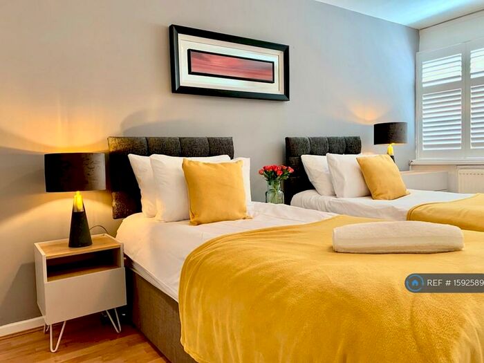 3 Bedroom Bungalow To Rent In Derbyshire Lane, Stretford, Manchester, M32