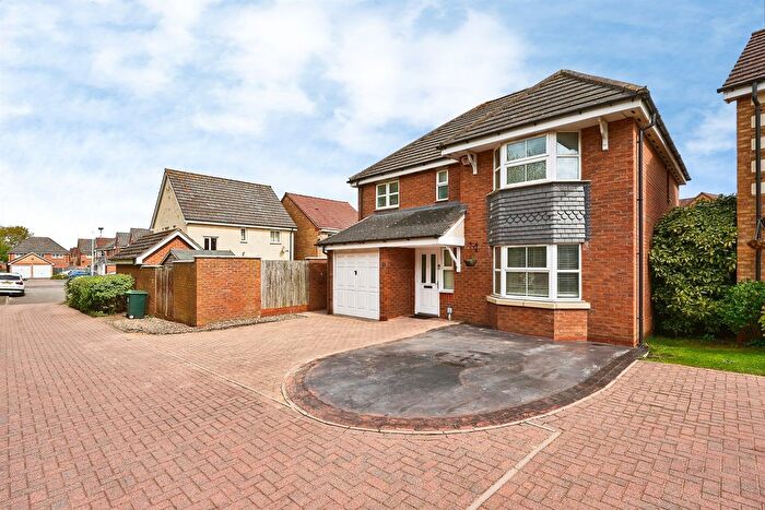 5 Bedroom Detached House For Sale In St. Peter Croft, Wednesbury, WS10