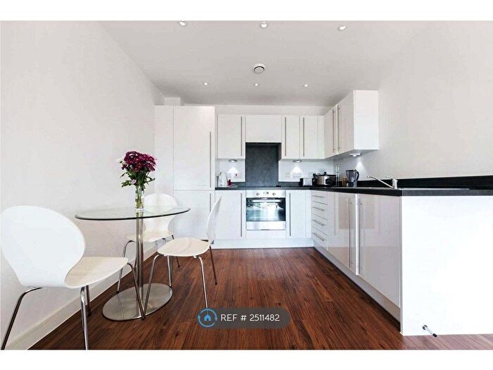 1 Bedroom Flat To Rent In Whitestone Way, Croydon, CR0