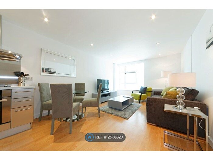 2 Bedroom Flat To Rent In Welland Street, London, SE10