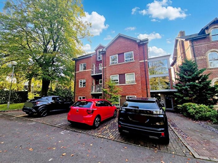 2 Bedroom Apartment To Rent In Prestwich Park Road South, Prestwich, M25