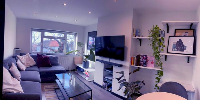 2 Bedroom Maisonette To Rent In Milespit Hill, London NW7