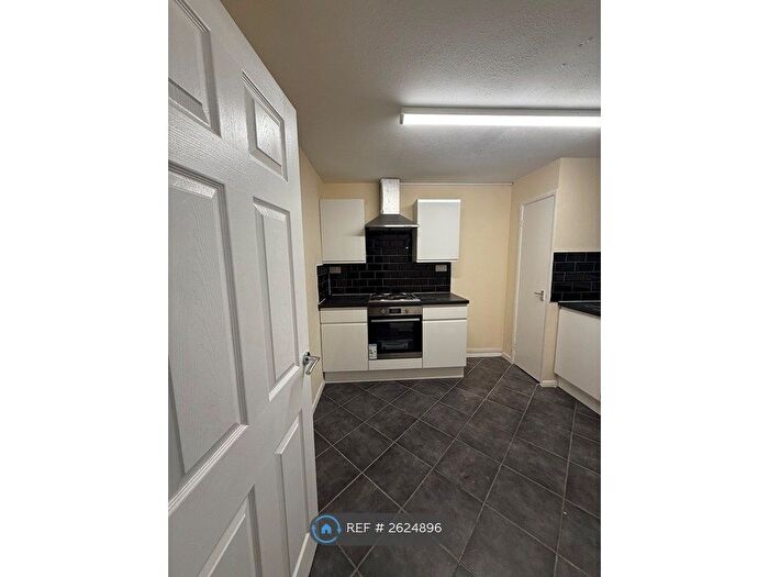 3 Bedroom Terraced House To Rent In Routh Lane, Tilehurst, Reading, RG30