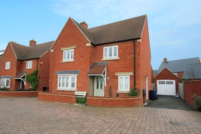 4 Bedroom Detached House For Sale In Hyperion Lane, Brackley, NN13