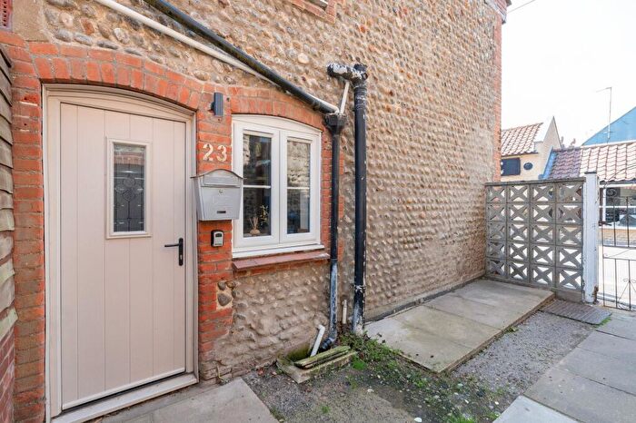 1 Bedroom Cottage For Sale In High Street, Mundesley, NR11
