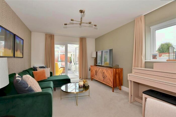 4 Bedroom Detached House For Sale In Ramsden Way, Marden, Kent, TN12