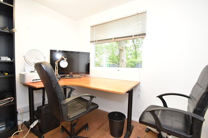 2 Bedroom Bungalow For Sale In Darenth Rise, Chatham, ME5