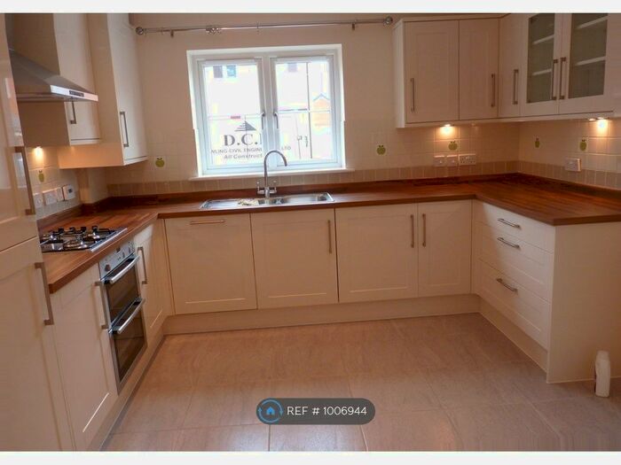 3 Bedroom Semi-Detached House To Rent In Fulbourn, Cambridge, CB21