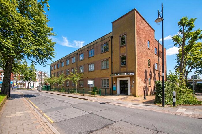 1 Bedroom Apartment To Rent In Balmoral House, Charteris Road, Woodford Green, IG8