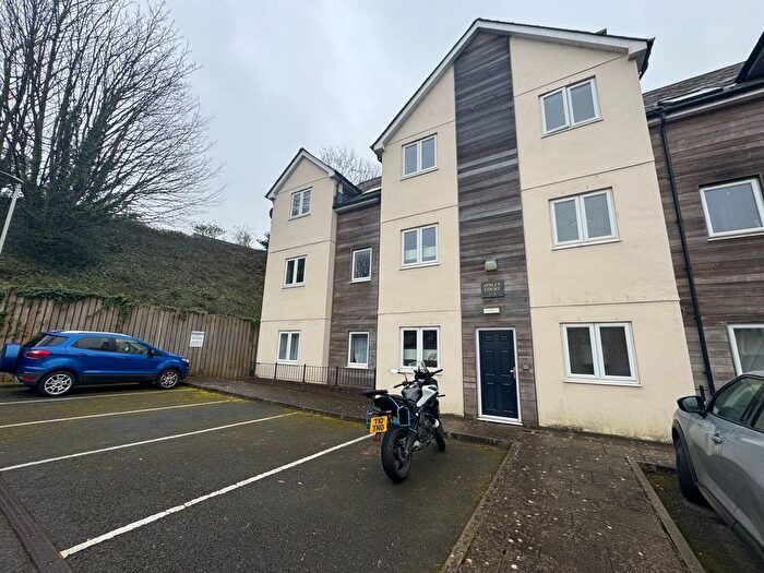 2 Bedroom Flat To Rent In Siding Road, Plymouth, PL4