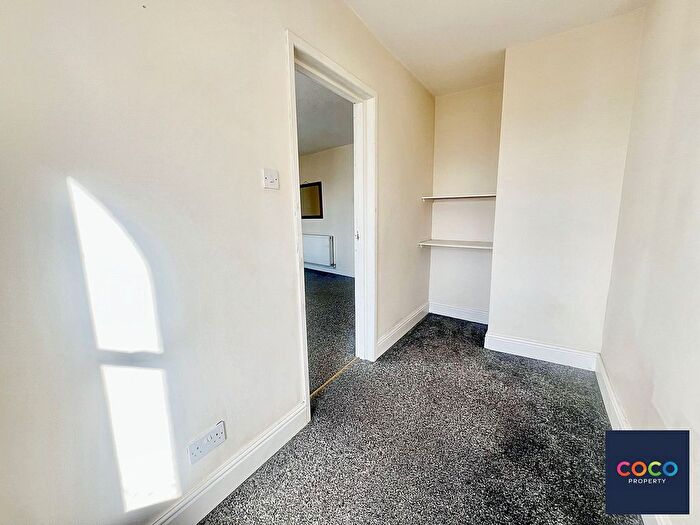 2 Bedroom Flat For Sale In Fortuneswell, - Fortuneswell, DT5
