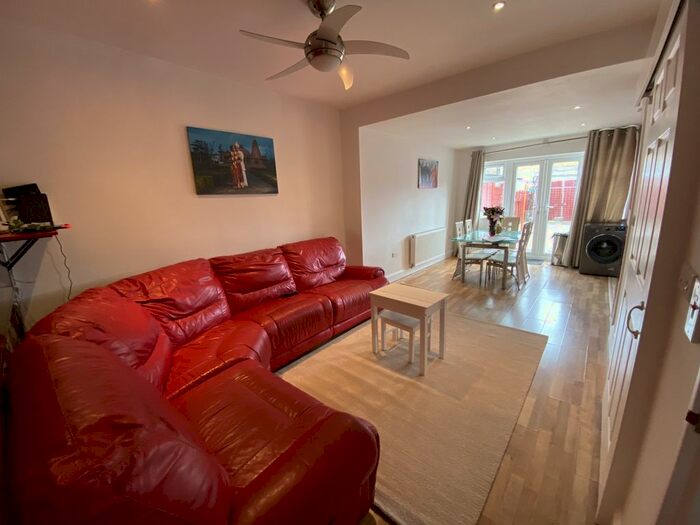 4 Bedroom Terraced House To Rent In Dawley Road, Hayes, UB3