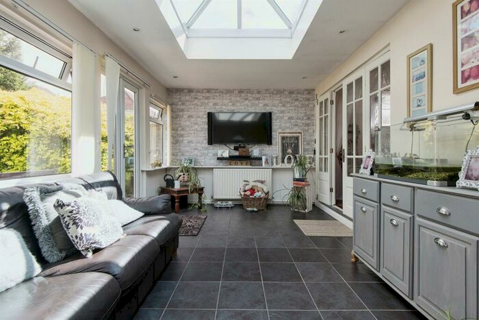 4 Bedroom Detached House For Sale In Margam Avenue, Southampton, SO19