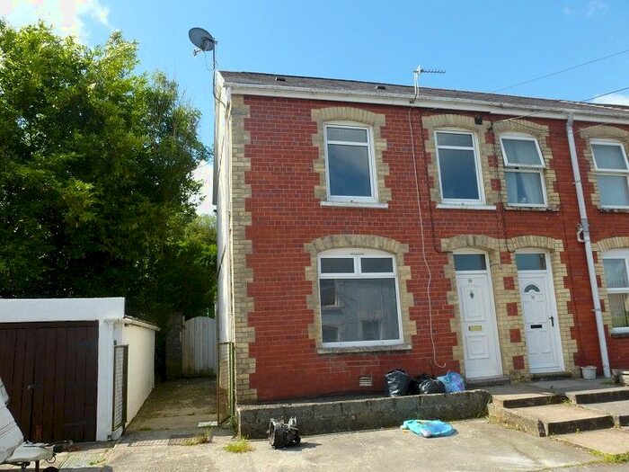 Houses for sale & to rent in SA18 1JL, Highfield Road, Garnant Ammanford