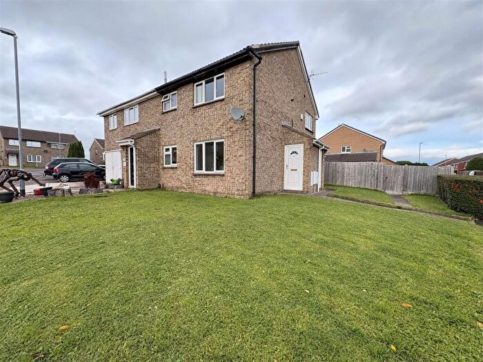 1 Bedroom Semi Detached House To Rent In Rochester Way, Darlington, DL1