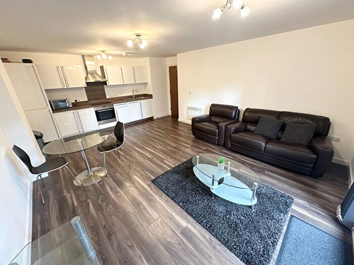 2 Bedroom Flat To Rent In Sillivan Way, Salford, M3