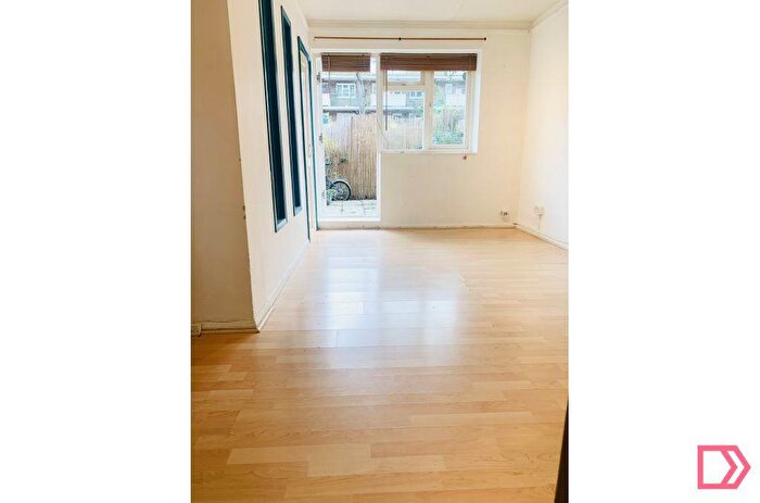 1 Bedroom Flat To Rent In Broadfield, Broadhurst Gardens, London, NW6